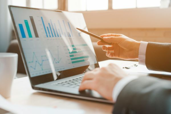 Simplifiez la gestion de vos finances grâce au portail client Societe Generale